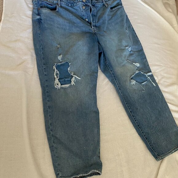 Curvy High-Waisted Button-Fly OG Straight Jeans - Size 24 - Picture 9 of 11